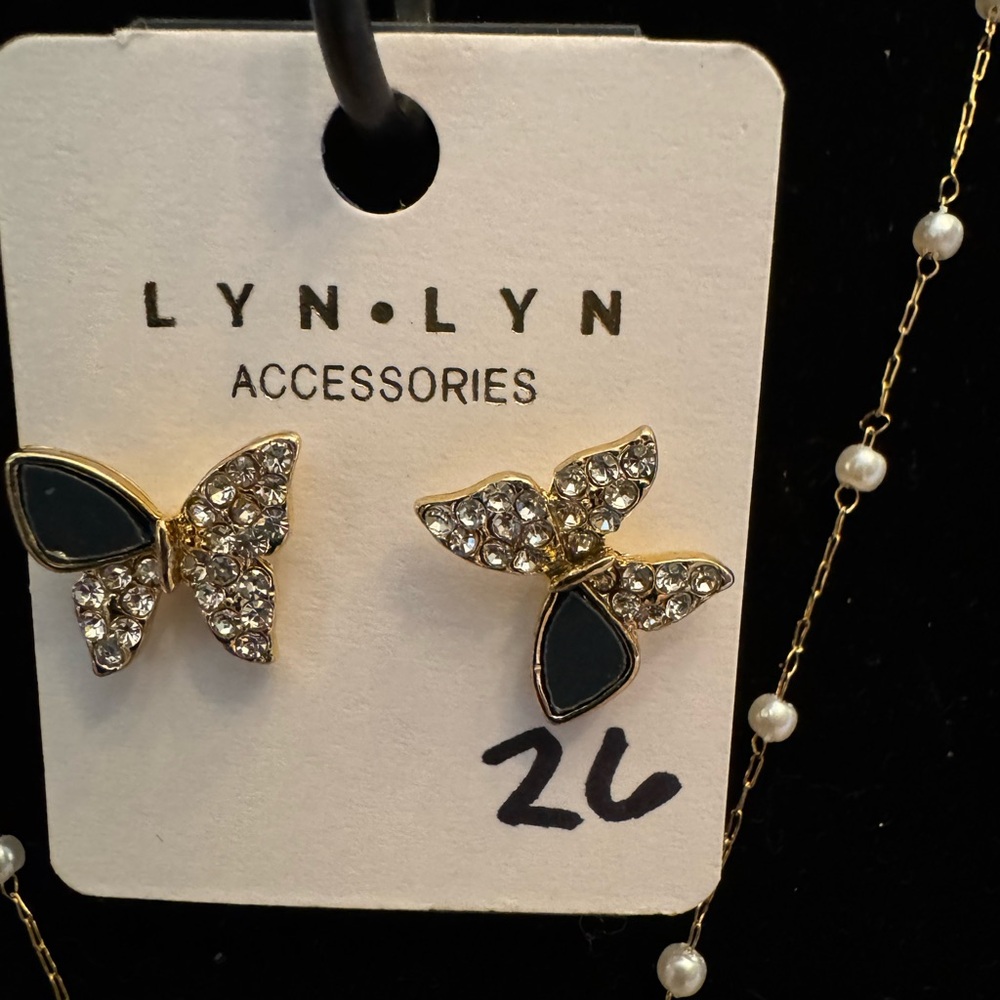 2 pair new earrings